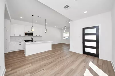 8106 Locksley Street, Houston, TX 77078 - Photo 11