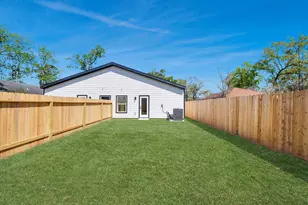 8106 Locksley St, Houston, TX 77078 - Photo 39