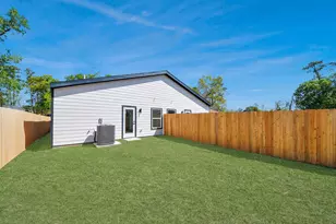 8106 Locksley St, Houston, TX 77078 - Photo 37