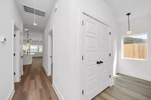 8106 Locksley St, Houston, TX 77078 - Photo 25