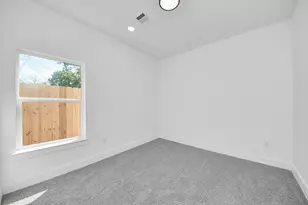 8106 Locksley St, Houston, TX 77078 - Photo 27