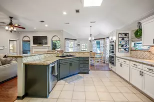 812 Woodland Ln, Conroe, TX 77302 - Photo 5