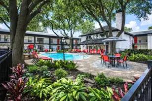 2815 Greenridge Dr, Houston, TX 77057 - Photo 3