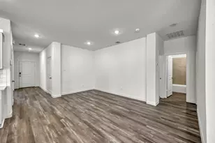 647 Delicate Arch Dr, Conroe, TX 77303 - Photo 7