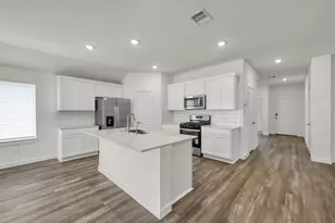 647 Delicate Arch Dr, Conroe, TX 77303 - Photo 9