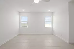 7811 Jade Crst Dr, Angleton, TX 77515 - Photo 17