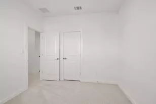 7811 Jade Crst Dr, Angleton, TX 77515 - Photo 19