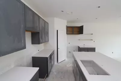 7811 Jade Crest Drive, Angleton, TX 77515 - Photo 3