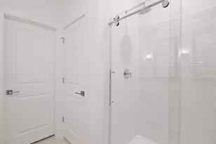 7811 Jade Crst Dr, Angleton, TX 77515 - Photo 21