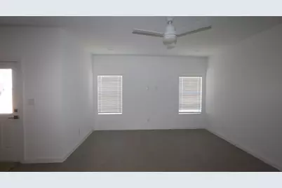 7811 Jade Crest Drive, Angleton, TX 77515 - Photo 5