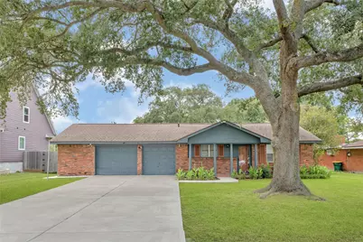 3202 McKinney Drive, La Marque, TX 77568 - Photo 1