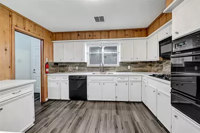 3202 McKinney Drive, La Marque, TX 77568 - Photo 5