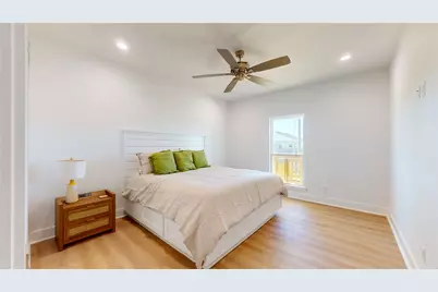 966 Mary Ann, Crystal Beach, TX 77650 - Photo 7