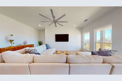 966 Mary Ann, Crystal Beach, TX 77650 - Photo 3