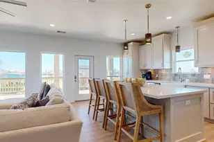 966 Mary Ann, Crystal Beach, TX 77650 - Photo 5