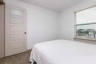 12832 Barnsbury Ln, Houston, TX 77047 - Photo 17