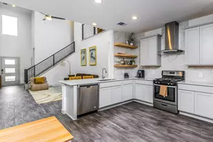 12832 Barnsbury Ln, Houston, TX 77047 - Photo 7