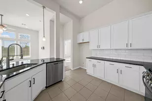 13105 Oleander Bay Ln, Texas City, TX 77568 - Photo 7