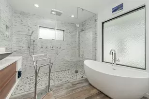 6518 Kury Ln, Houston, TX 77008 - Photo 3
