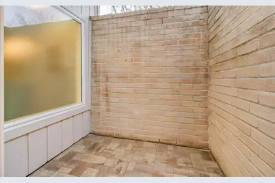 9582 Doliver Drive, Houston, TX 77063 - Photo 21