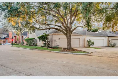 9582 Doliver Drive, Houston, TX 77063 - Photo 35