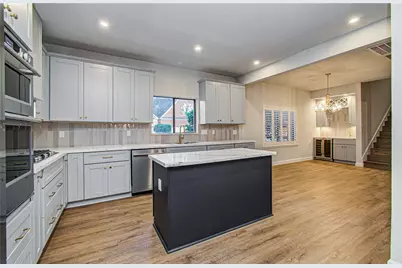 9582 Doliver Drive, Houston, TX 77063 - Photo 13