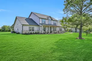 1404 Hollier Rd, Friendswood, TX 77546 - Photo 3