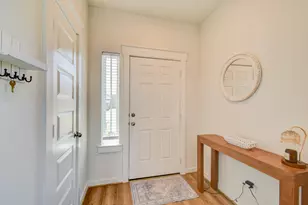 205 Laura Leigh Ln, Angleton, TX 77515 - Photo 5