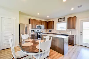 205 Laura Leigh Ln, Angleton, TX 77515 - Photo 7