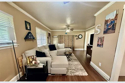 111 Mimosa, Lake Jackson, TX 77566 - Photo 11