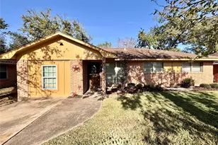 111 Mimosa, Lake Jackson, TX 77566 - Photo 29