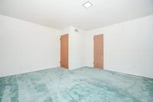 10231 Ivyridge Rd, Houston, TX 77043 - Photo 13