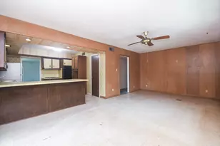 10231 Ivyridge Rd, Houston, TX 77043 - Photo 9