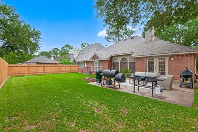 819 Maplewood Falls Court, Houston, TX 77062 - Photo 35