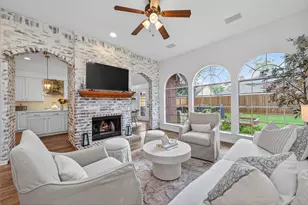 819 Maplewood Falls Ct, Houston, TX 77062 - Photo 17