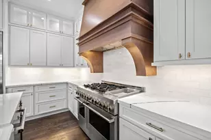 14008 Memorial Reserve Pl, Houston, TX 77079 - Photo 23