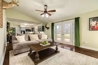 112 Blossom Street, Lake Jackson, TX 77566 - Photo 11