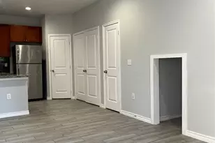 10978 Maywood St, Willis, TX 77318 - Photo 5