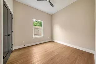 968 South Ln, Houston, TX 77088 - Photo 7