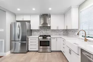 18 N Wilde Yaupon Cir, The Woodlands, TX 77381 - Photo 17