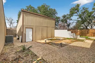 2419 Memorial Dr, Bryan, TX 77802 - Photo 27