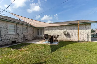 7218 Sycamore Drive, Galveston, TX 77551 - Photo 23