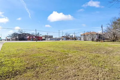 703 N Main Street, Taylor, TX 76574 - Photo 11