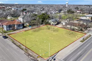 703 N Main St, Taylor, TX 76574 - Photo 1