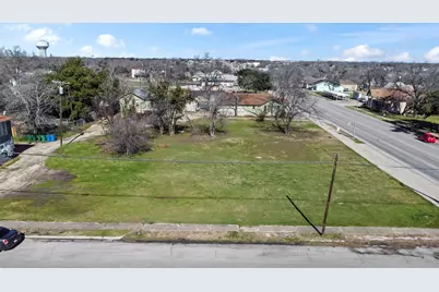 703 N Main Street, Taylor, TX 76574 - Photo 17