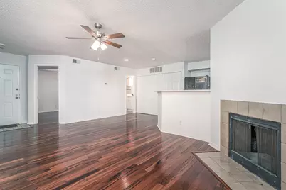 2300 Old Spanish #1127, Houston, TX 77054 - Photo 9