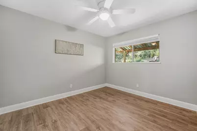 141 White Oak Street, Point Blank, TX 77364 - Photo 23