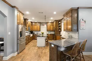 194 2-Mile Ln, Smithville, TX 78957 - Photo 11