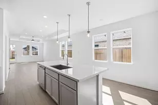 22118 Strathfield Cir, Cypress, TX 77433 - Photo 5