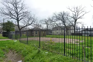 7326 Eagle Pass St, Houston, TX 77020 - Photo 27